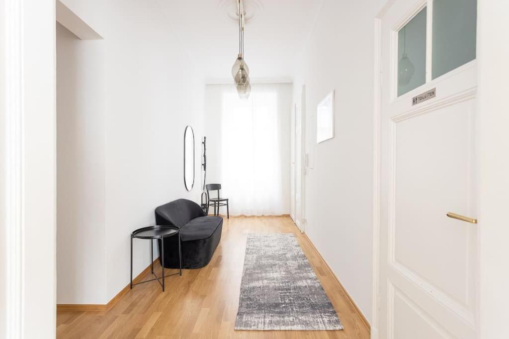 Franz 23 - Typical Viennese Apartment In The Heart Of Відень Екстер'єр фото